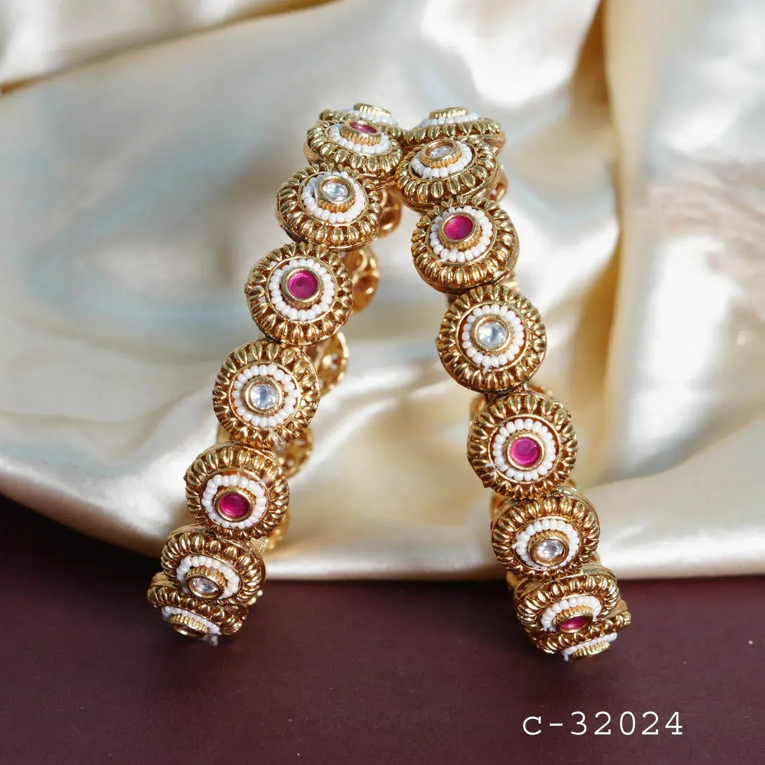 Antique Rajwadi Design Brass Kada for Women & Girls - The Golden Cascade